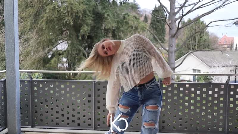 Christina ladies styling sebastian yatra ft tini oye (dj tronky)