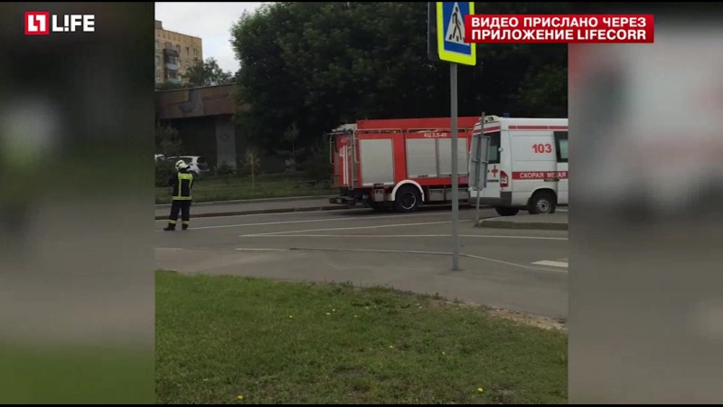 На юге москвы столкнулись два легковых авто, есть пострадавшие