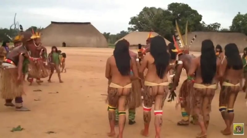 Каратэші қыз мен ит Дадли бейнеленген 3D порно мультфильм