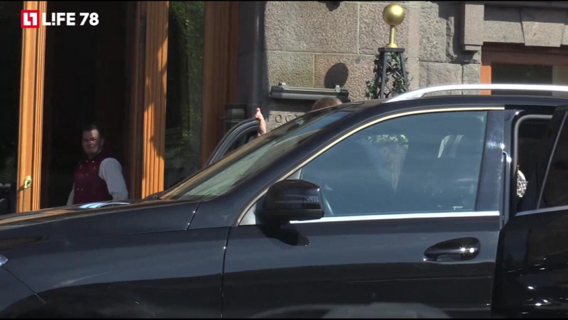 Культовый испанский певец хулио иглесиас прилетел в санкт петербург