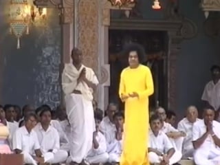 Видео sri sathya sai sathya sai baba darshan in krishna yellow krishna janmashtami