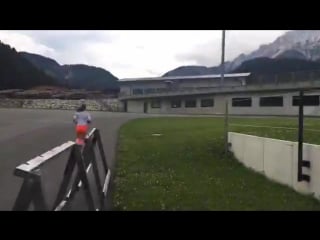 Darya domracheva und ole einer björndalen beim biathlon training in hochfilzen/ pillerseetal