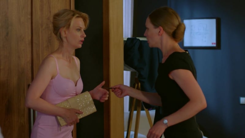 Екатерина вилкова в сексуальном нижнем белье, в сериале "отель элеон" (1 сезон 10 серия)