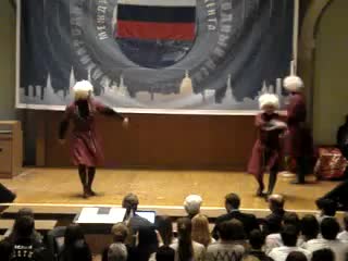Осетины танцуют
