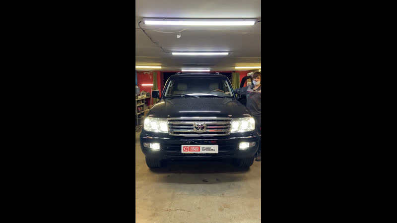 Lexus lx570 устаноа двух комплектов светодиодных линз optima