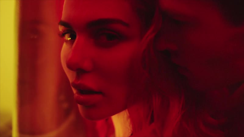 Анна седокова в клипе "шантарам" (2018) hd 1080p голая? секси!