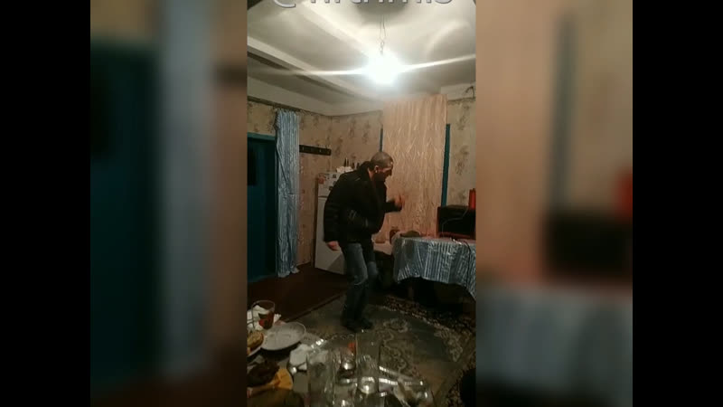 Украинское благосостояние, в хате холодильник и микроволноа