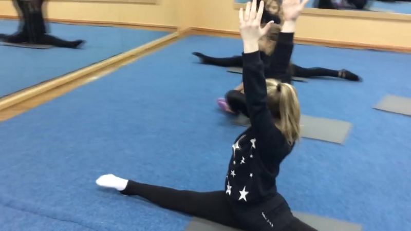 Sls соревнования кто дольше просидит на шпагате