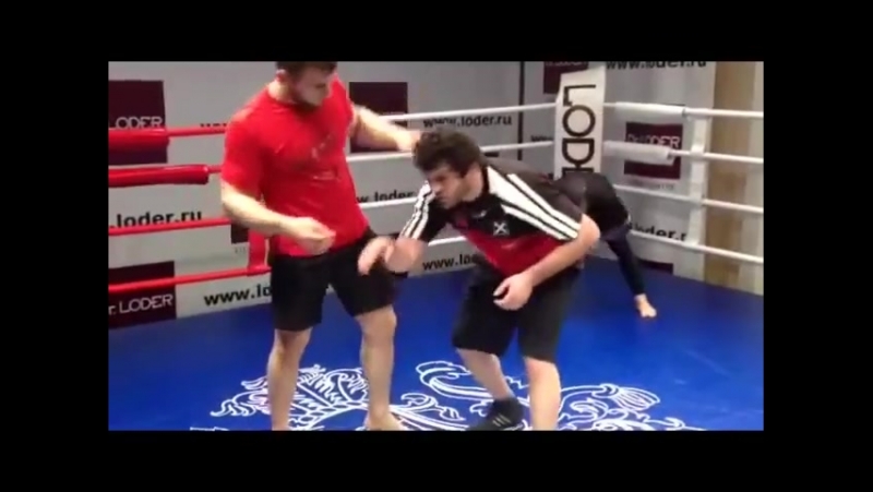 Боковой проход в ноги