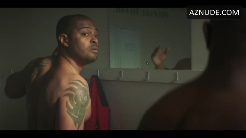 Актёр ноэль клак и рэпер эшли уолтерс голые в сериале "пуленепробиваемые"