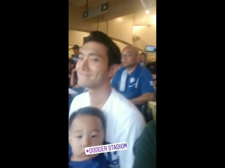 180825 whisperjohn ig story with siwon 시원 최시원 3 he was a good daddy!!! i love the way he c