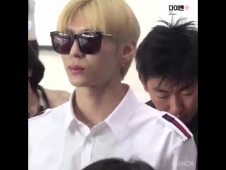 [fancam] 190503 vixx leo on gimpo airport