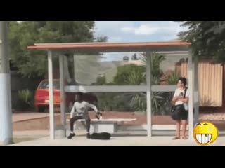 Негр решил спиздить бомбу