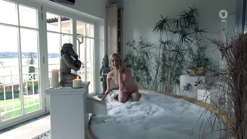 Tanja hofer nude mord in bester gesellschaft das eitle gesicht des todes (2009) hd / таня хофер молодые в высшем обществе
