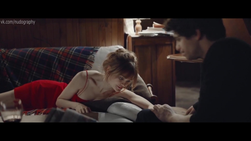 Сексуальная даша чаруша в фильме "холодный фронт" (2015, роман волобуев) 1080p