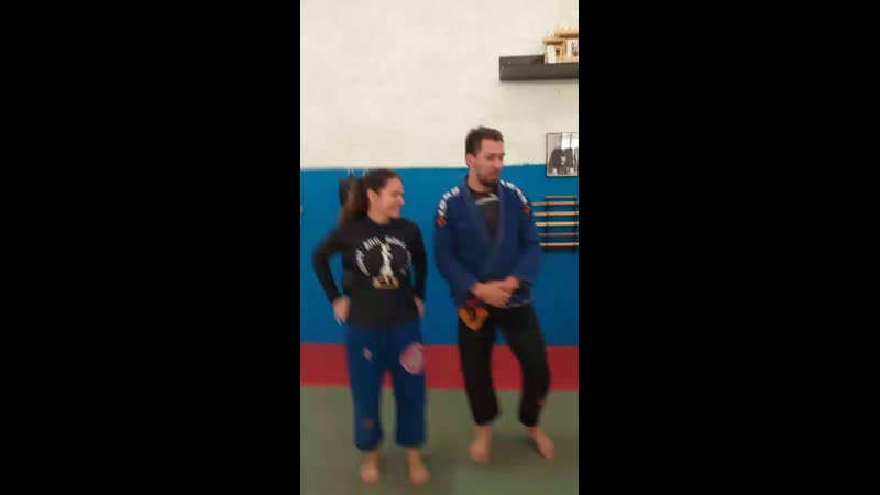 Live fight and roll girls(bjj,grappling,mma,jiujitsu)