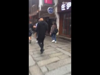 150925 z tao filming "charming daddy"