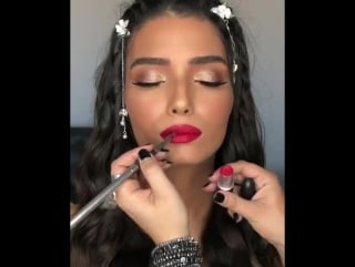 Восхитительные красные губки 💋