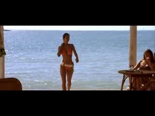 James bond 007 die another day / «умри, но не сейчас» (2002) – halle berry in the beach scene