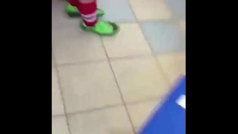 Раздал лещей своей команде за плохую игру 480 mp4