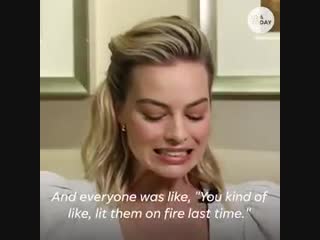 Margot robbie falando sobre ser um desastre na cozinha mr info