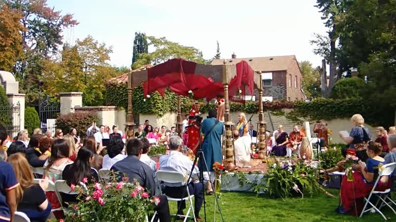 Свадьба харе кришна пхалгуни радхика деви даси выходит замуж за дева мадхава даса