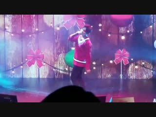 Fancam | 241218 | wow (jingle bells) @ x mas party