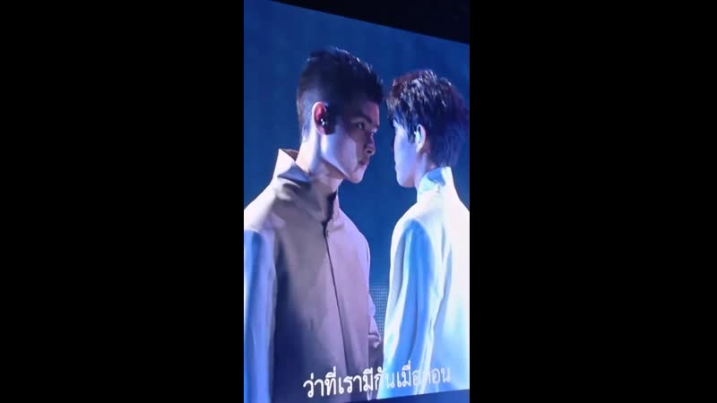 Пипи изменяет биллкину прям на сцене хддд