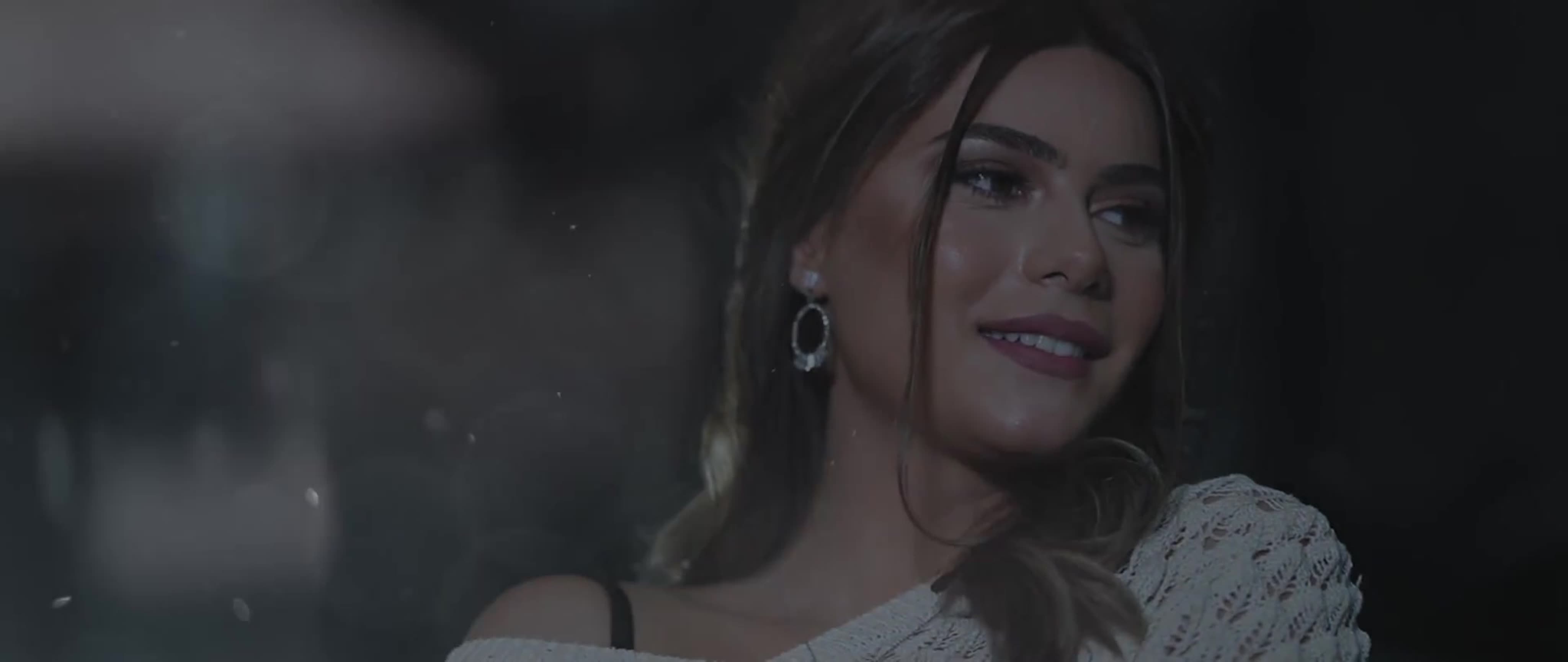 Bir yigit mast qoshnisini ruscha sikdi.