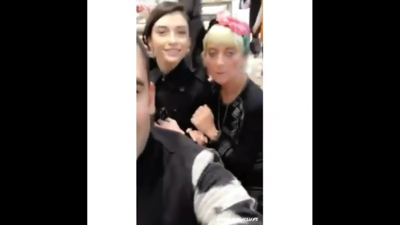 Hazar ergüçlü oct 26, 2016, «burberry»