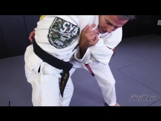 Биео pedro sauer, front bear hug over arms counter jiu jitsu magazine