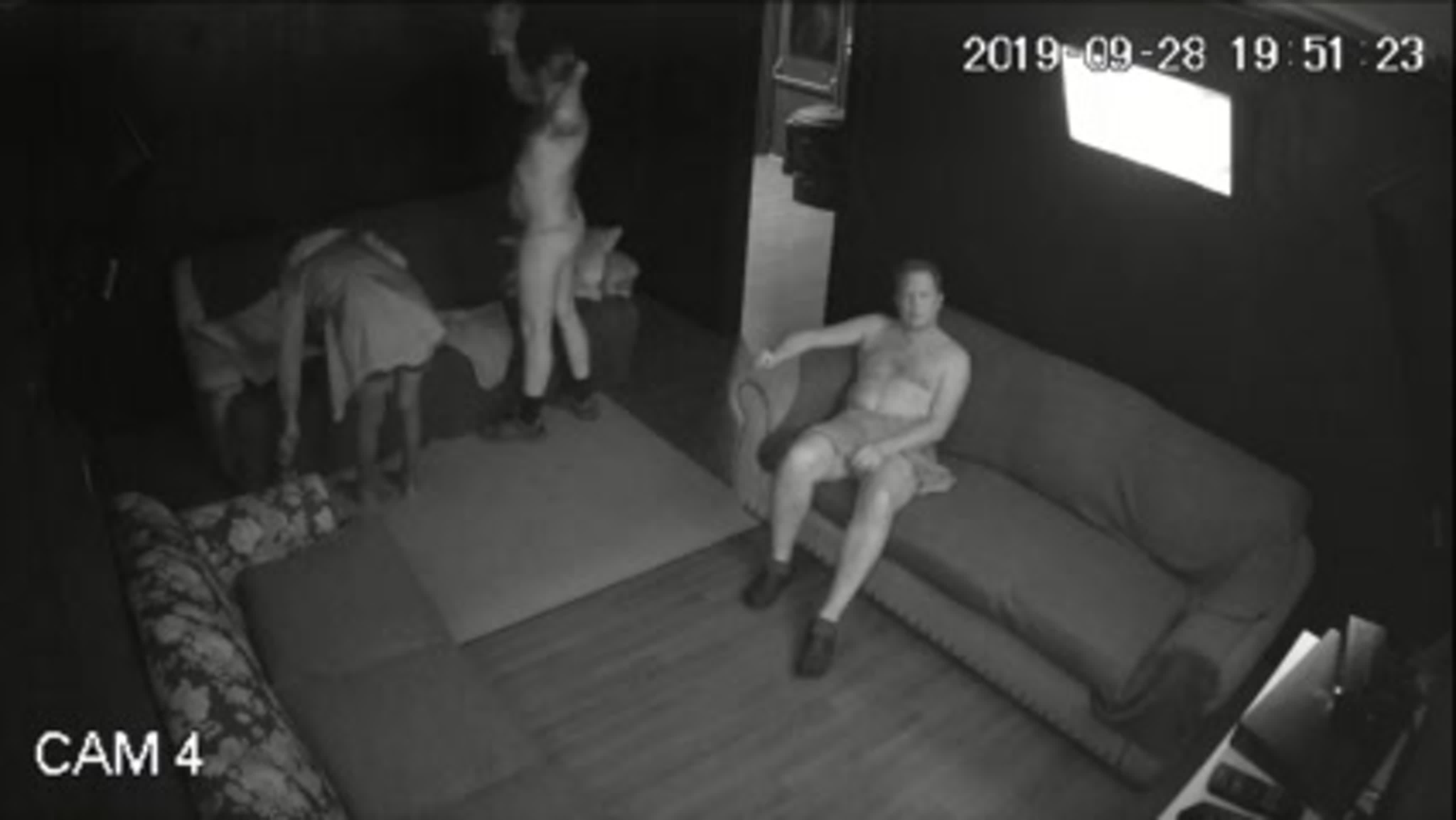 13373954 hidden camera gay bi club mp4