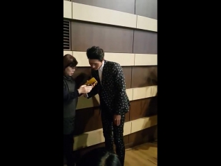 When hyun bin was informed that this lady had terminal cancer and her wish to have a selfie with him, he left the stage without