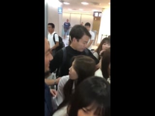 190904 nrt japan airport @ izone girls