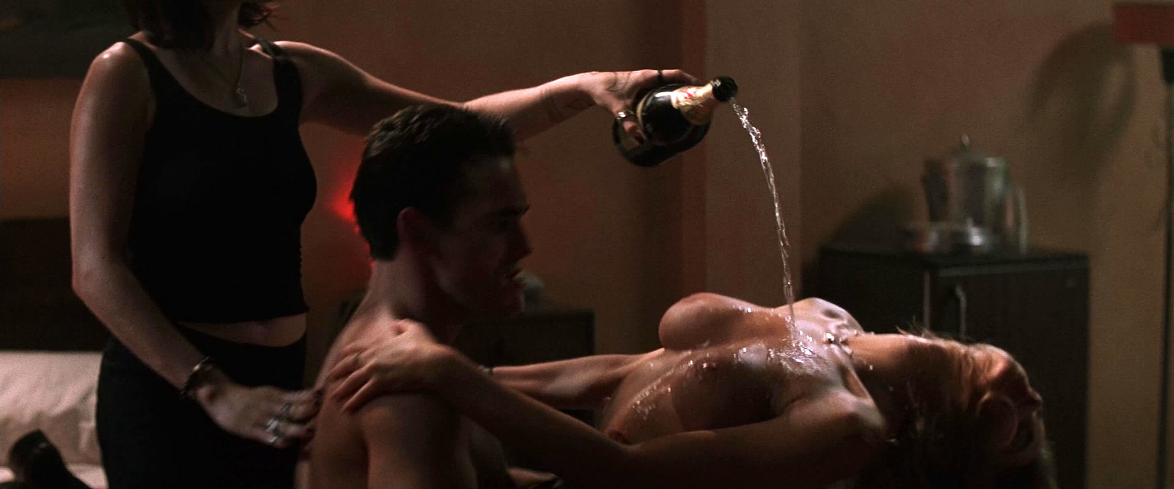 Күреске арналған сексуалды леотард