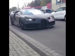 2 bugatti chirons spotted testing