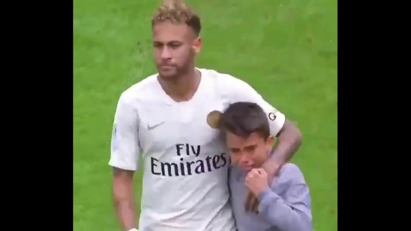 Неймар с фанатом