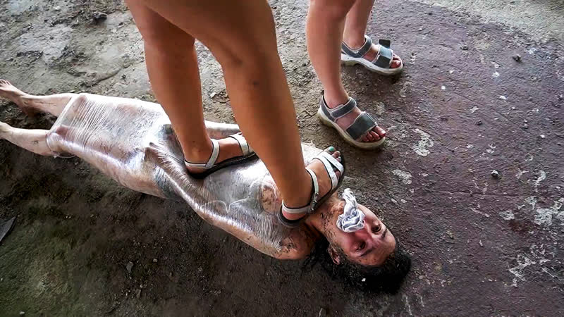 [225] com/afmdm / kingdom of feet and slave / goddess, femdom, fetish, foot, ножки, девочка, girl, раб, госпожа, унижения