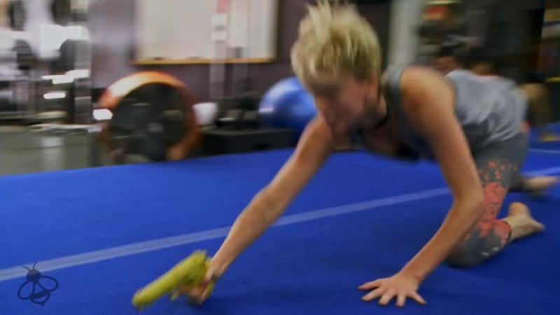Fight like a girl atomik blonde (2017)