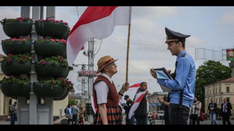 Ці стануць дэпутаты на абарону бчб сцяга?