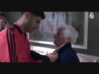 Asensio speaking dutch with his sweet grandmother 🥰