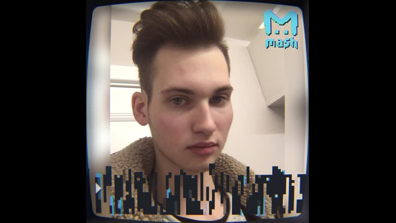 18 летнюю школьницу час избивали и молодые в подъезде