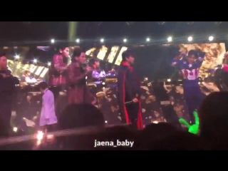 Fancam окончание концерта @ « 2017 world tour ‘party baby!’ <climax>»