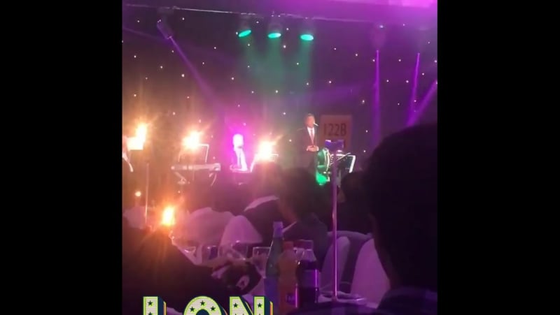 #معذور لو صرت بك طماع 💙 ‏القلب من يمكم نزاع ‏لو حا лондон