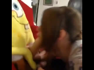 Губка боб кайфует