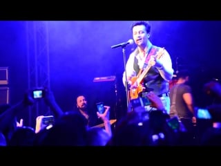Atif aslam "gulabi ankhein" live at mauritius 16/04/ 2017