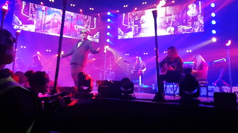 Raskasta joulua tonttu @ ville tuomi turku