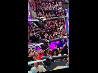 [#my1] кингстон кинул блин в фанатку