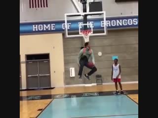 We dunkin’ in shirts, ties, and backpacks now 🔥👀💯