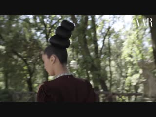 Bella hadid behind the scenes on harpers bazaar arabias october 2018 cover shoot